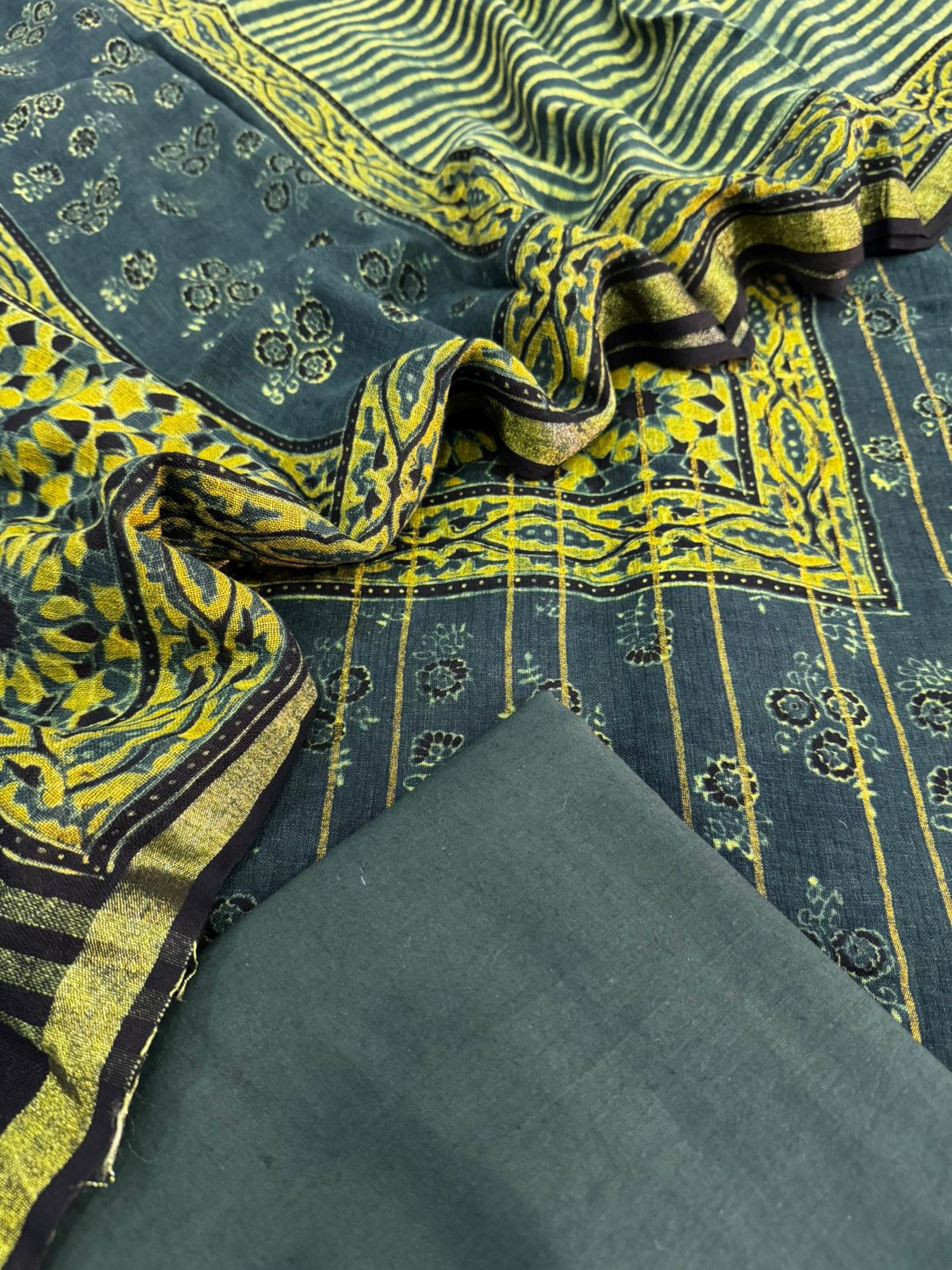 Linen by linen weaving Suit