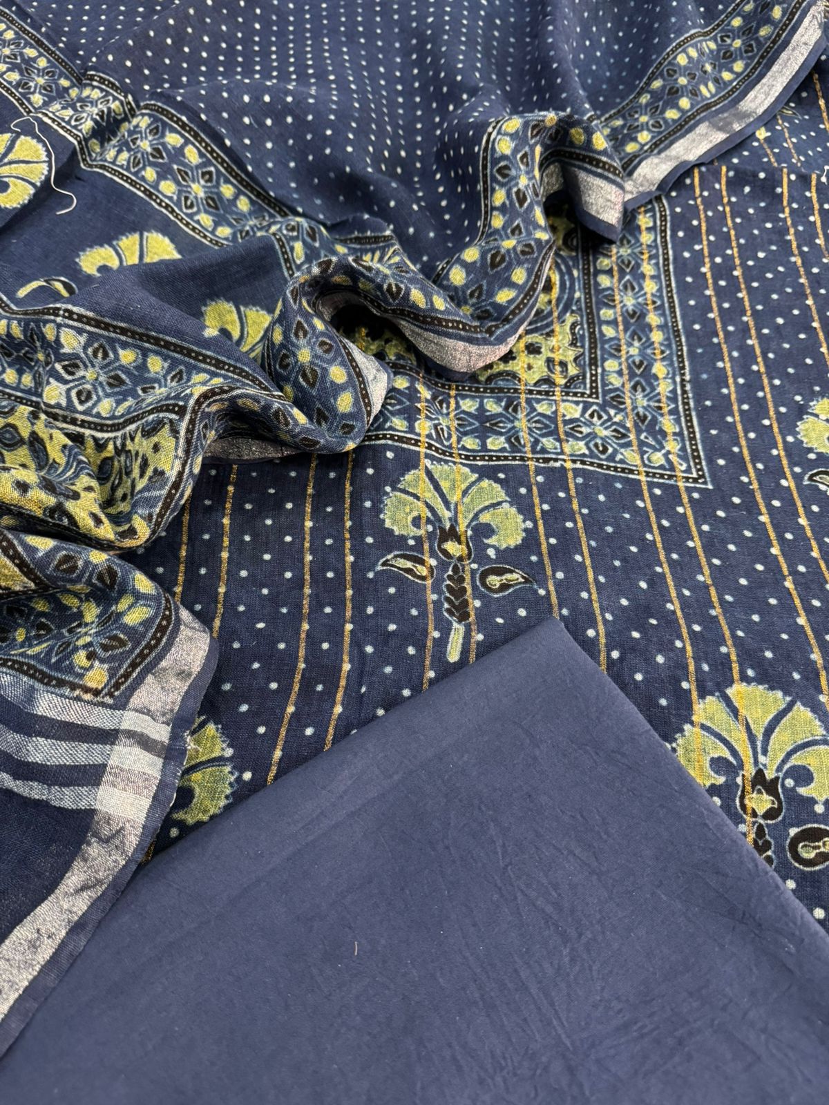 Linen by linen weaving Suit