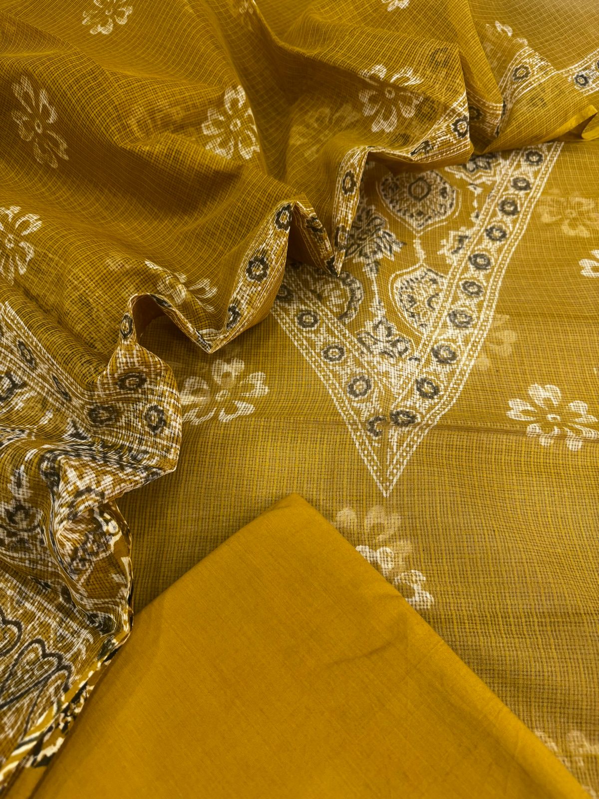 Kota Doriya Suits