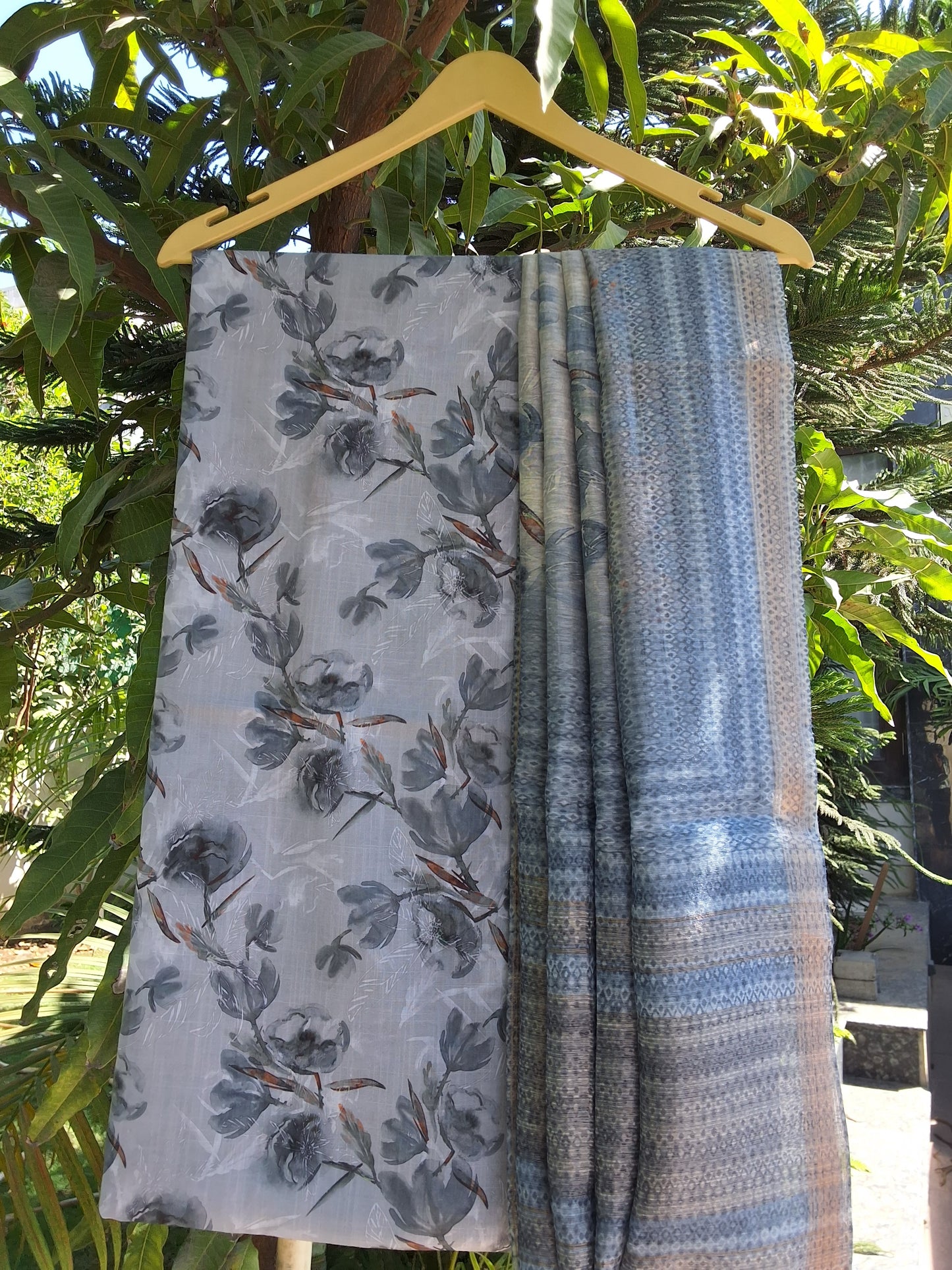 Slub Linen Suit with Chanderi Dupatta