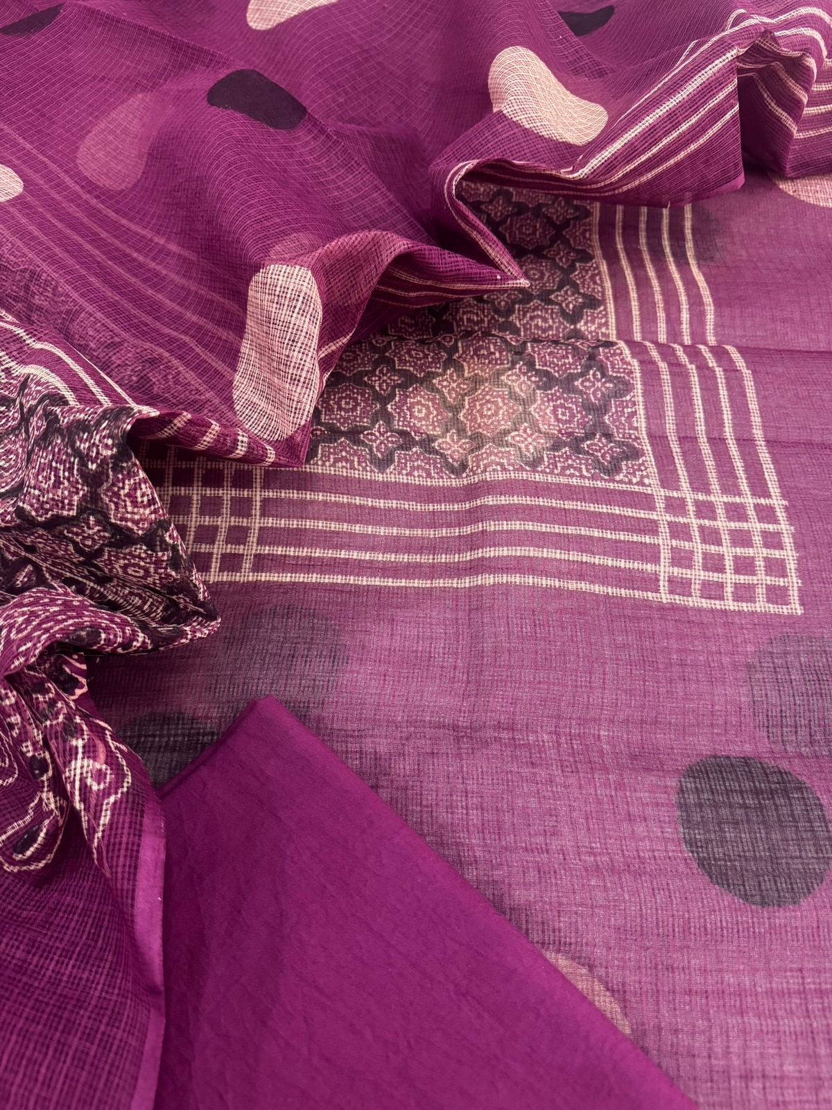 Kota Doriya Suits